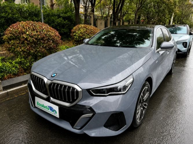 2024 BMW / بي إم دبليو BMW 525Li M Sport Package